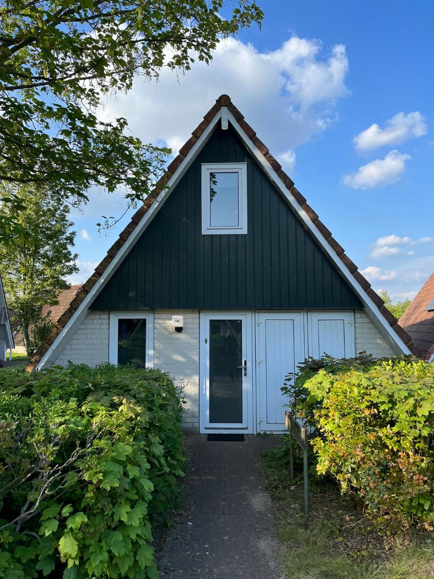 Vakantiepunt 142 - Moderne Vakantiewoning Aan Het Water! Gramsbergen Exterior foto
