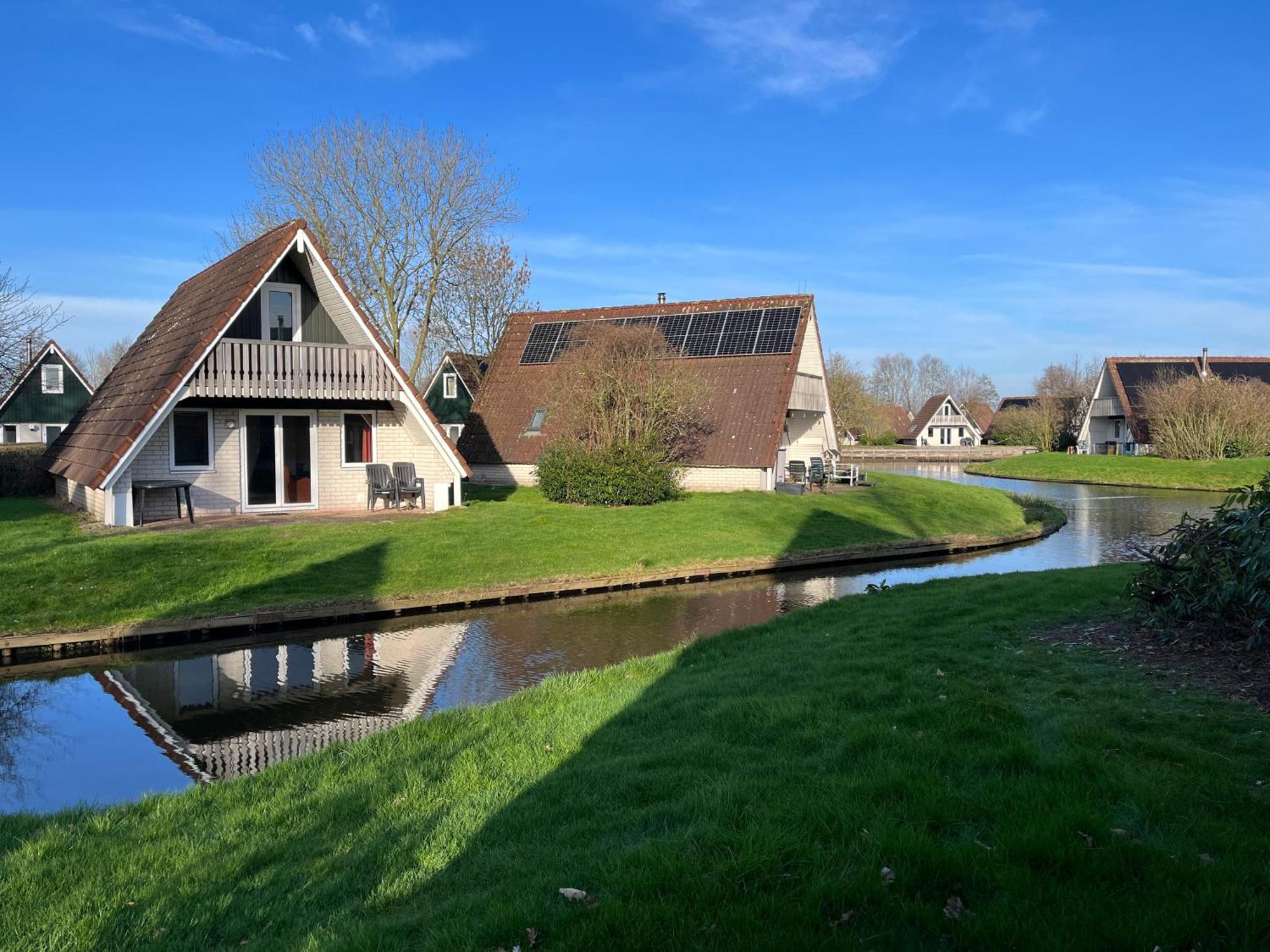 Vakantiepunt 142 - Moderne Vakantiewoning Aan Het Water! Villa Gramsbergen Exterior foto